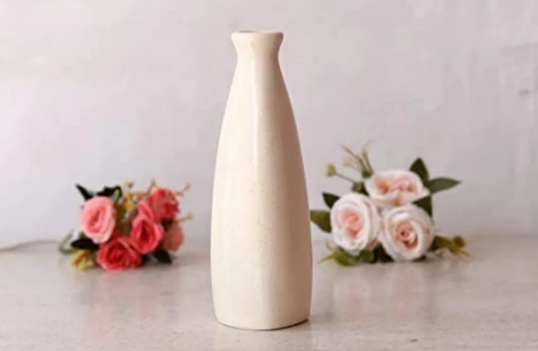 Elegant Ivory Ceramic Vase - Image 6